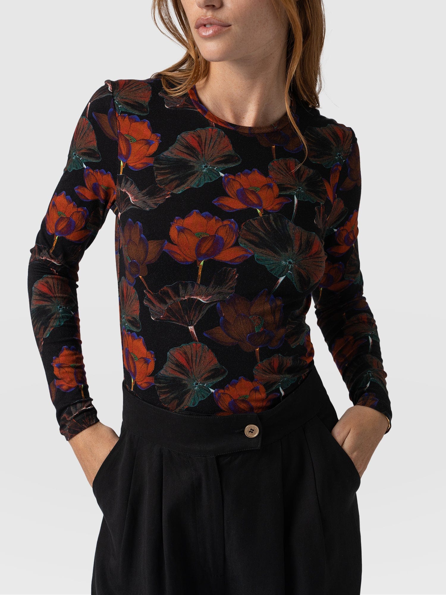 Austen Crew Neck Tee Long Sleeve Red Flora - Women's T-Shirts | Saint + Sofia® USA